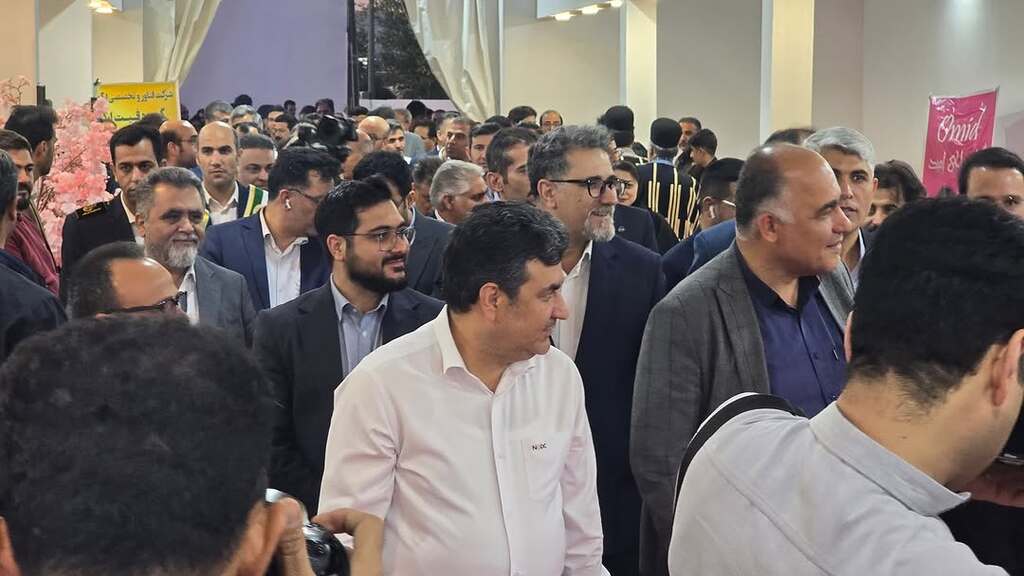 افتتاحیه-سومین-جشنواره-سلامت-پتروشیمی-در-شهرک-پردیس-با...-ن-عامل-و-مدیران-ارشد-شرکت-های-پتروشیمی-منطقه-پارس-جنوبی-آیین-افتتاحیه3.jpg