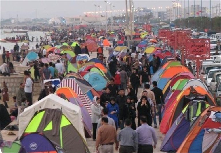 معضل تکراری چادرهای نوروزی در استان بوشهر/ مسافران از خجالت شهر در می آیند!